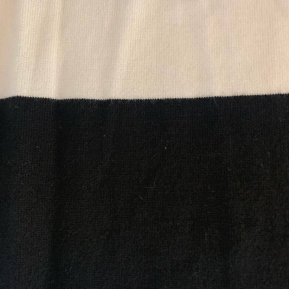 White House Black Market Sweater - Picture 4 of 6